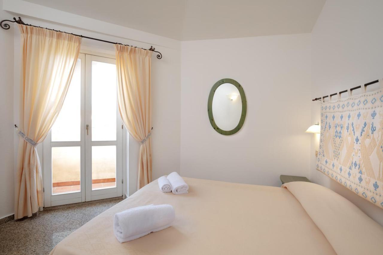 Hotel Castello Golfo Aranci Exterior photo