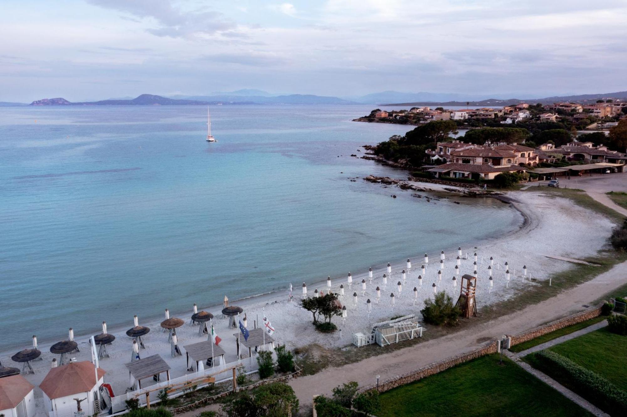 Hotel Castello Golfo Aranci Exterior photo