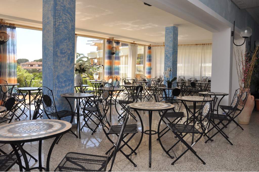 Hotel Castello Golfo Aranci Exterior photo